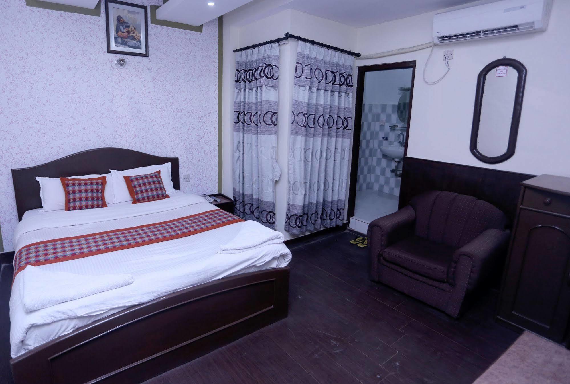 Oyo 153 Aster Hotel Nepal Kathmandu Exterior foto